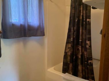 Tin Mill Main Floor Bath